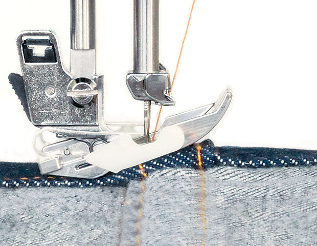 Gliding foot on Jeans