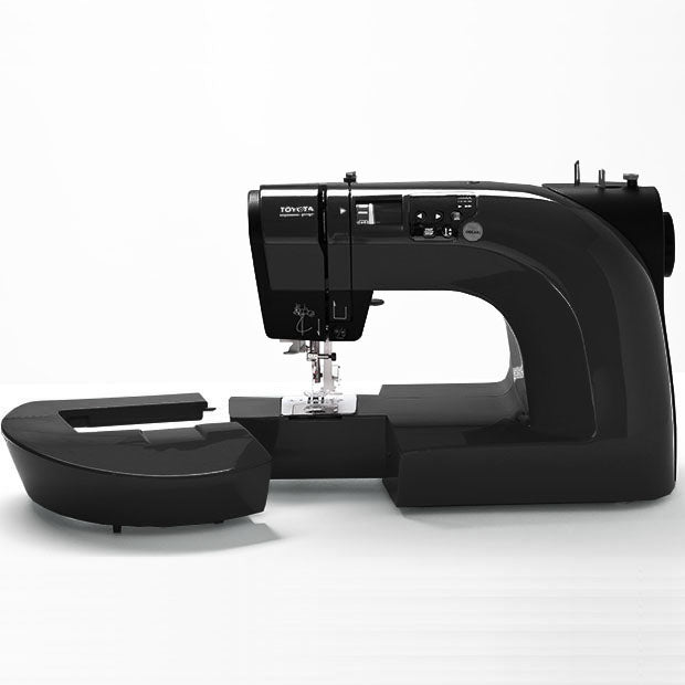 Toyota OEKAKI Renaissance - Black CPU sewing machine