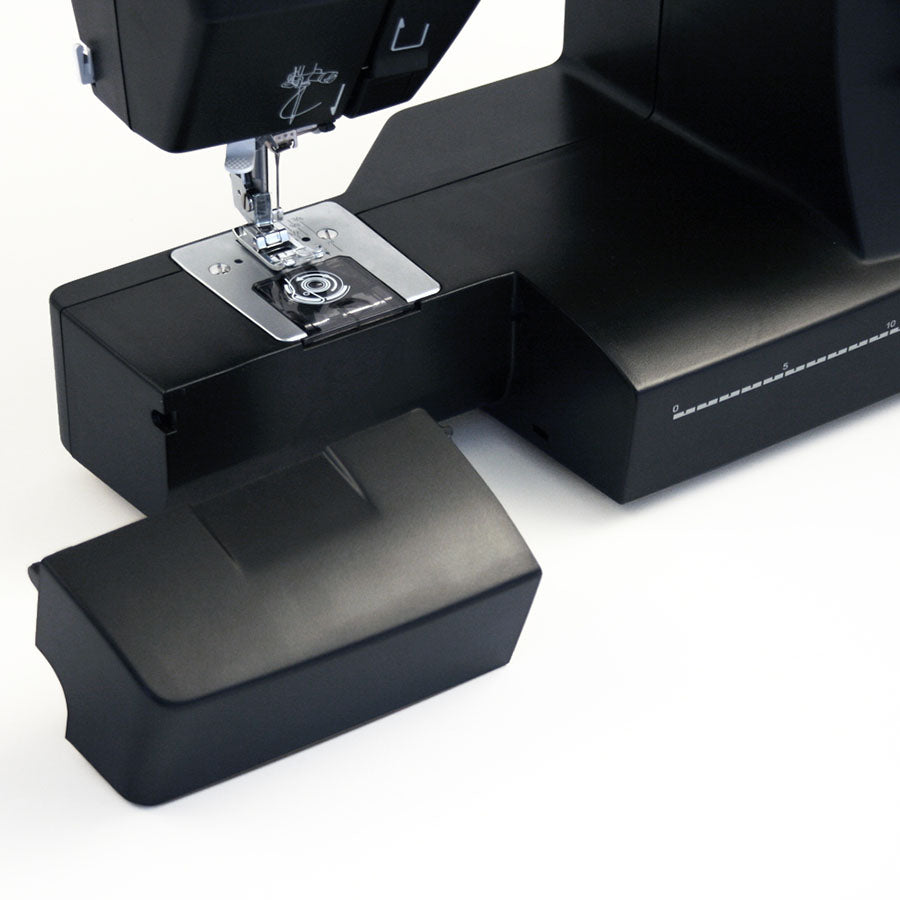 Toyota Super Jeans SJ17XL sewing machine free arm