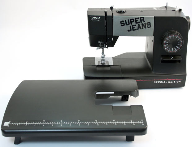 Toyota Super Jeans SJ15PE sewing machine